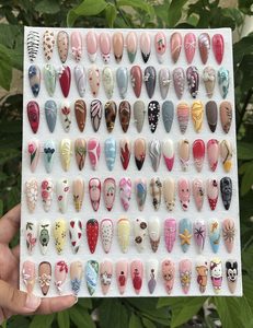 Uñas press on personalizadas en Quito