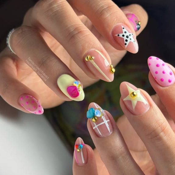 52 Nail Designs That Embrace Playful Patterns and Elegant Floral Art - WealthyClick